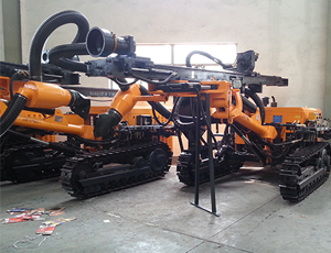 KGH5/YCGH5型露天潛孔鉆車(chē)